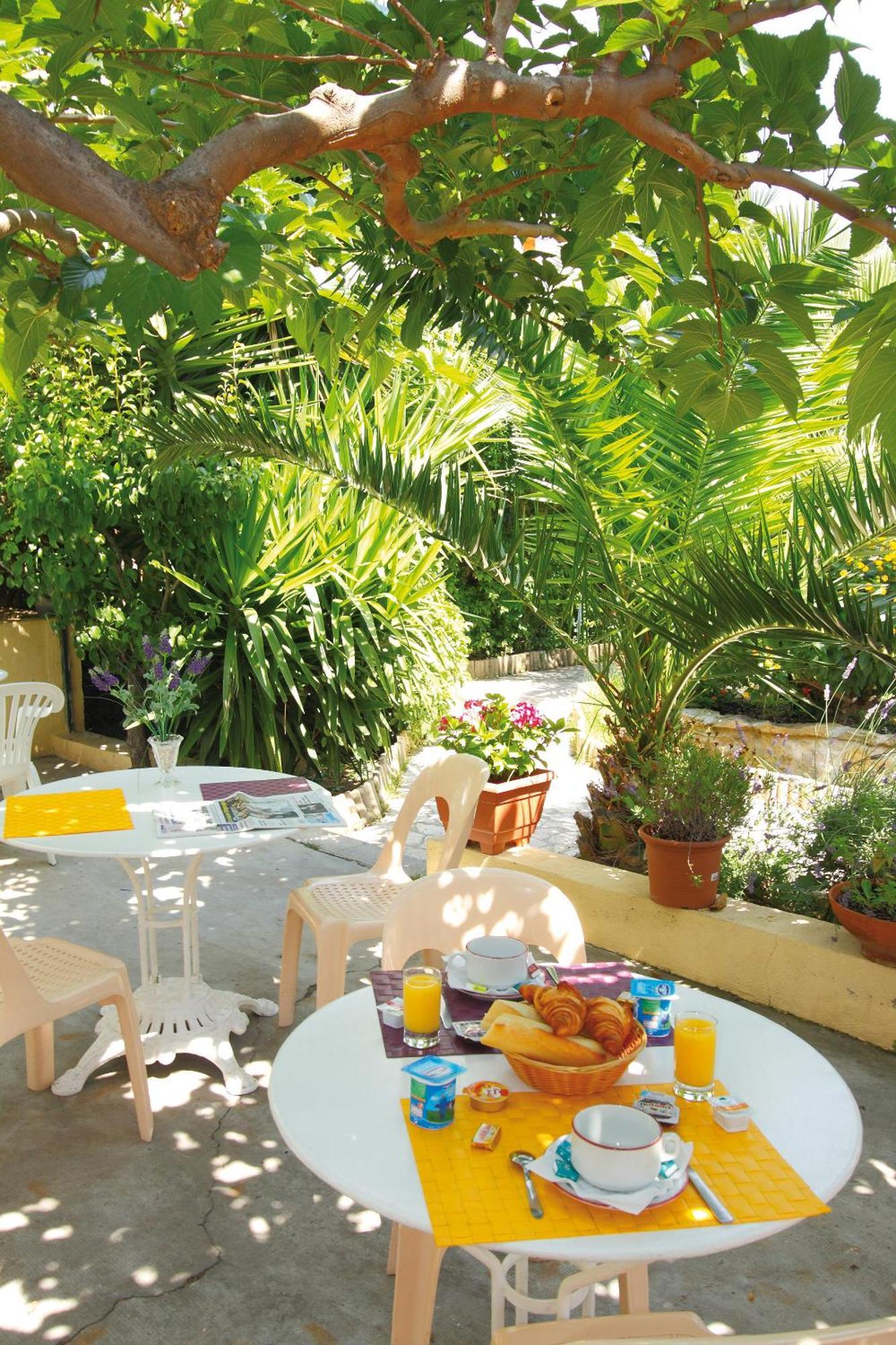 Hotel La Croix De Malte La Ciotat